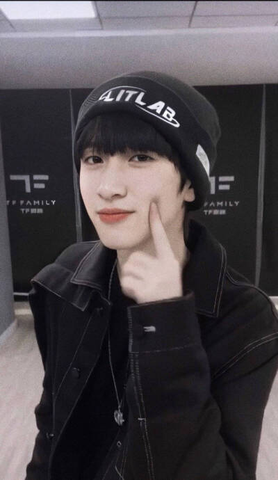 17岁的严浩翔生日快乐!
