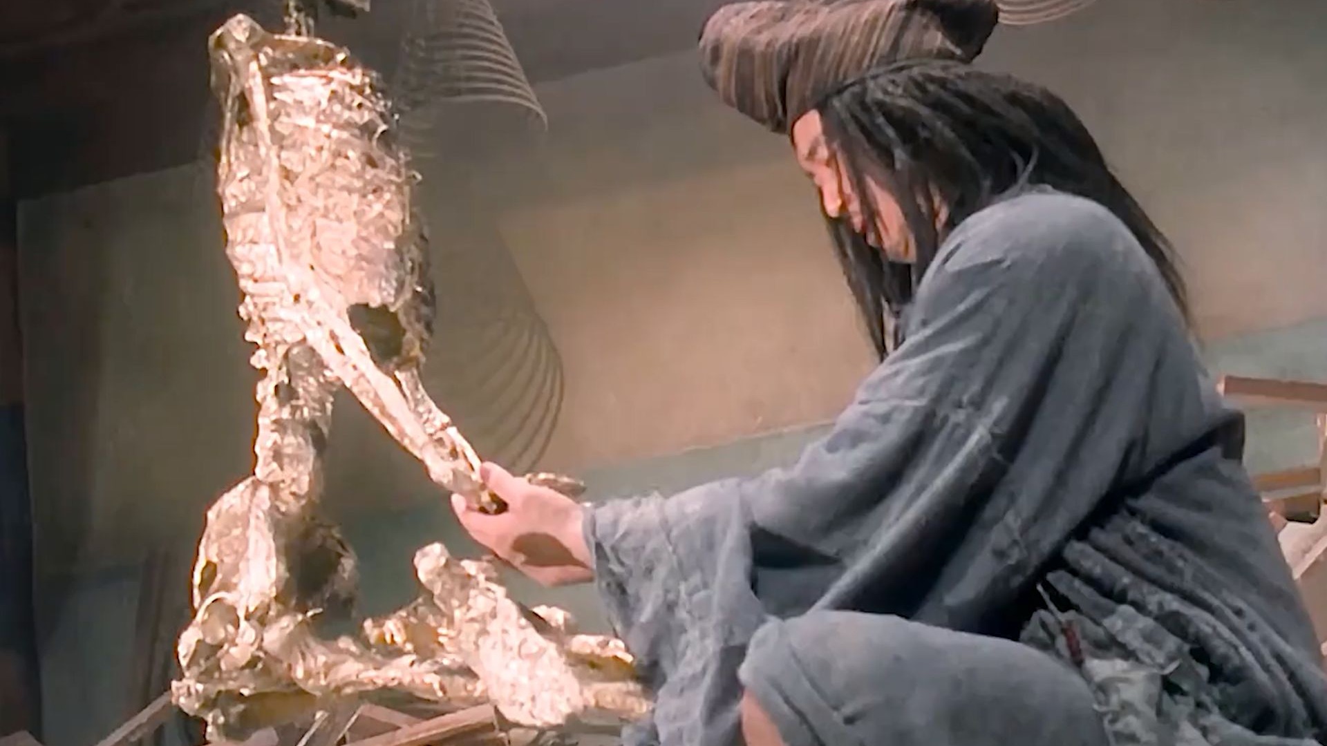 “我现在跟你佛法加持，将我13世修为全放在你身上，今天晚上全靠你了知道吗”《济公》