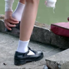 少女投水自杀