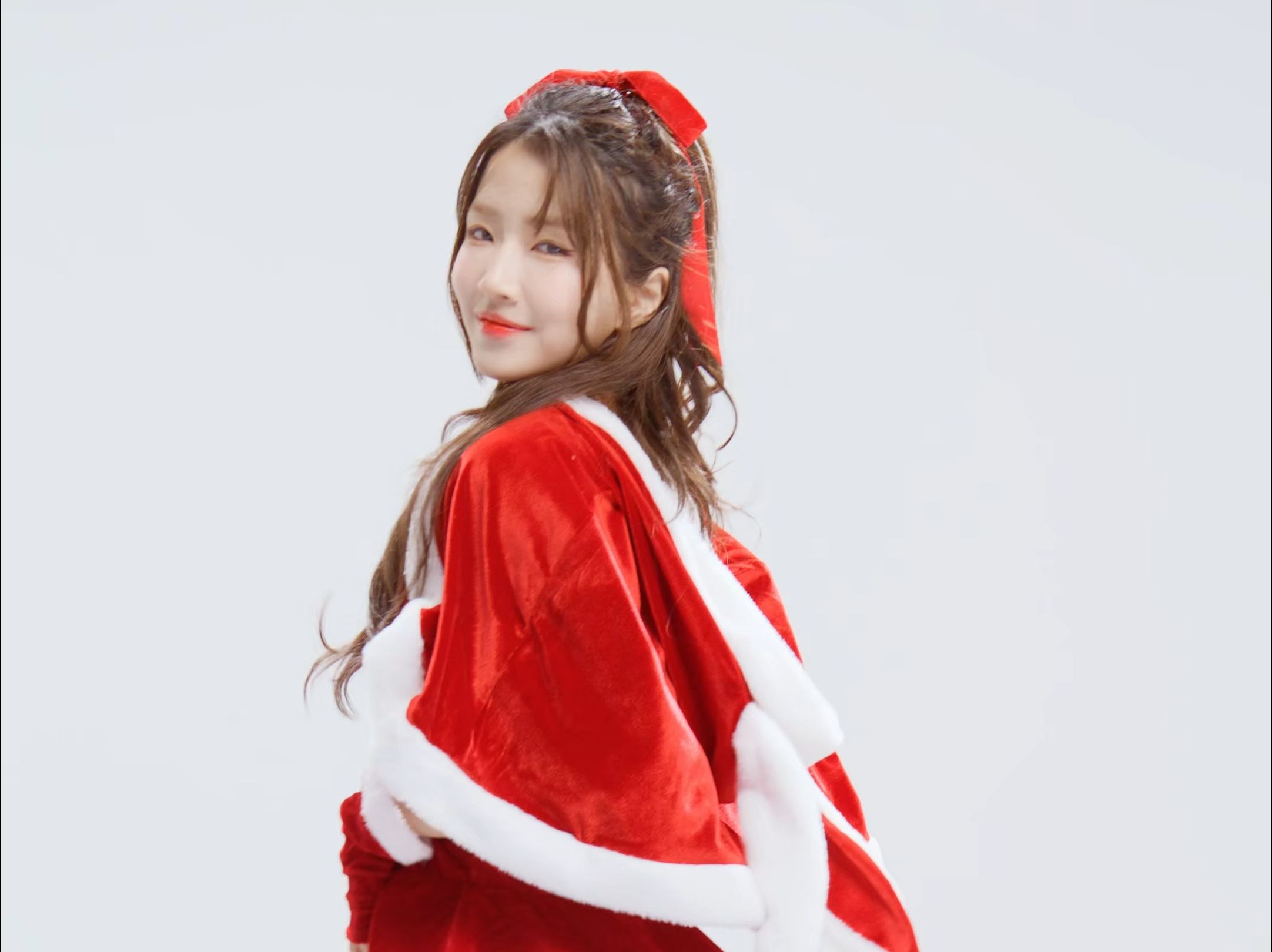 Seo-Young, NoNoNo, Christmas suit.