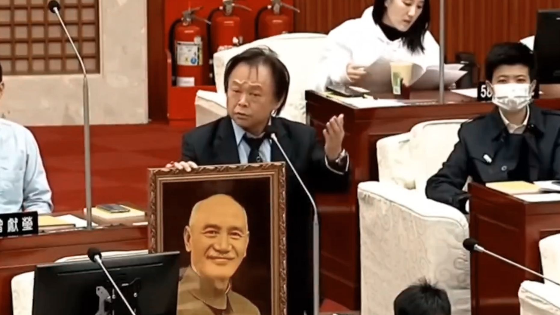 《 台 北 问 政 》