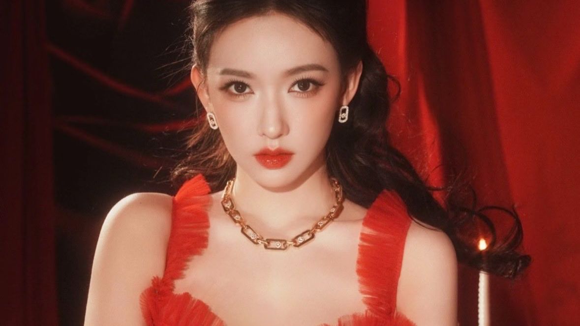 程潇微博年夜红裙心动挑战