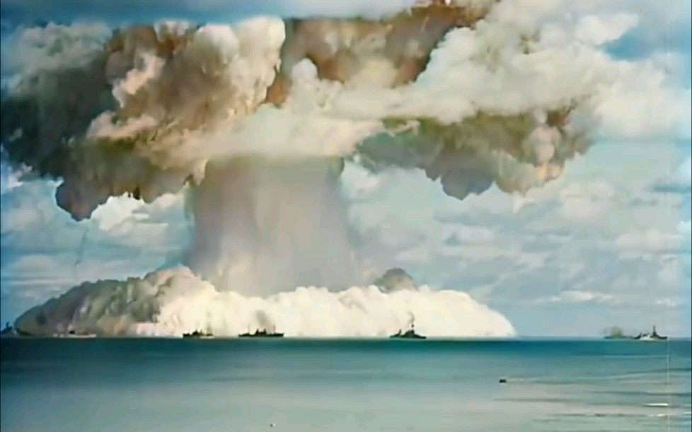 细品：1946年水下核爆试验高清彩色版[一阶段]的第1张示图