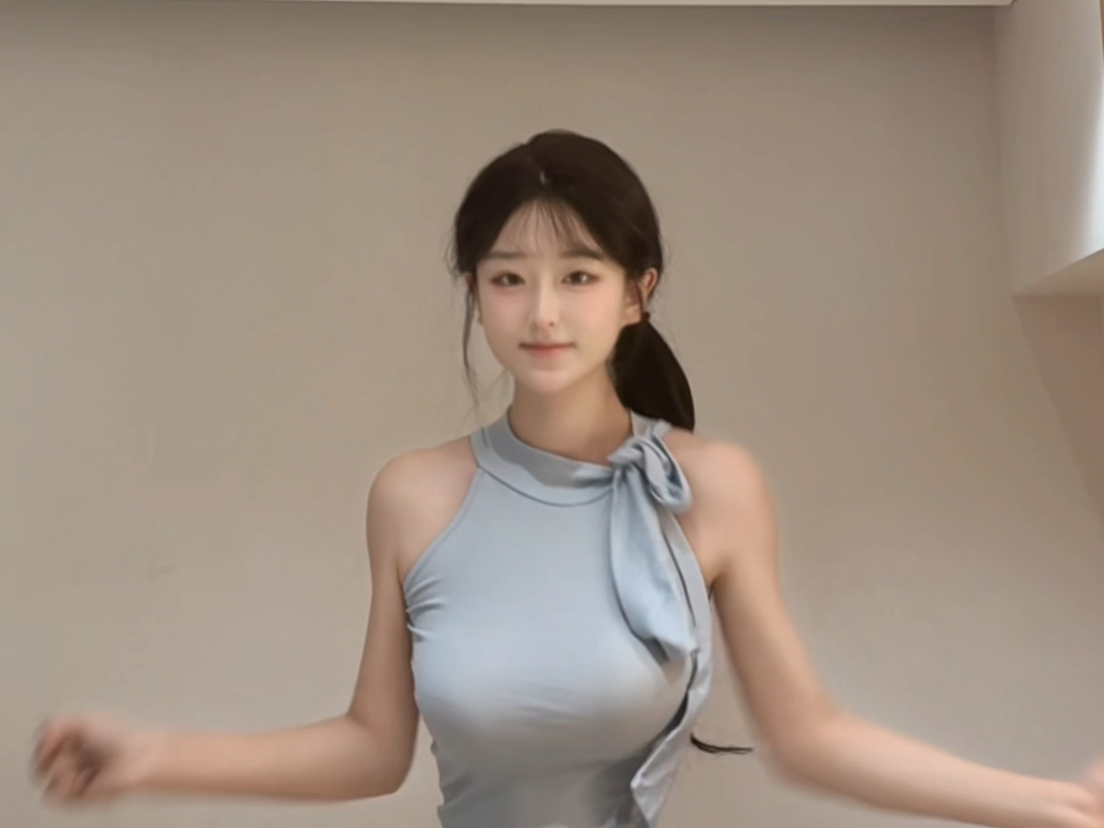 一套谨慎小蓝衣 感觉还蛮显身材的