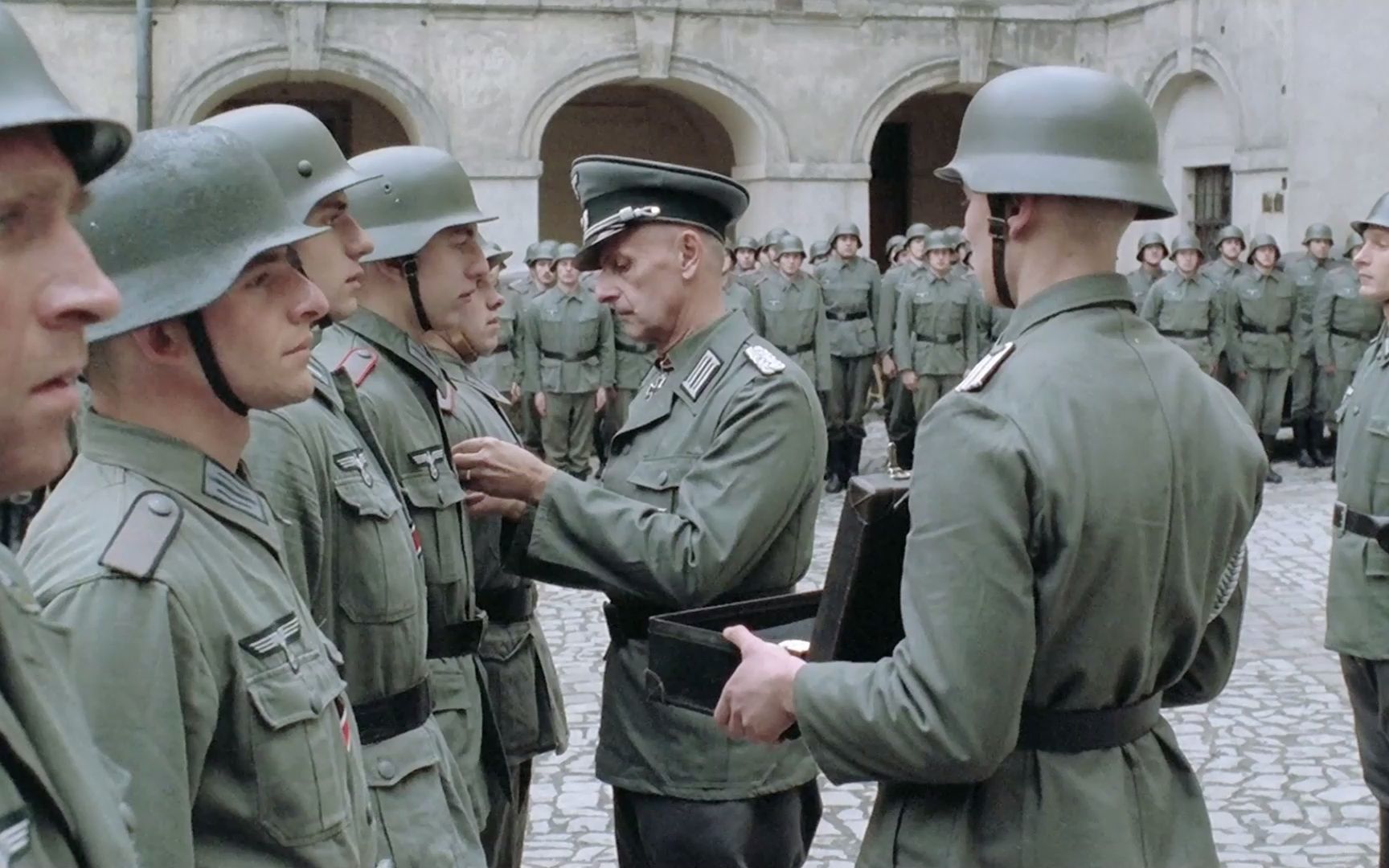 二战经典：德国导演用镜头真实重现苏德战场，双方决战斯大林格勒