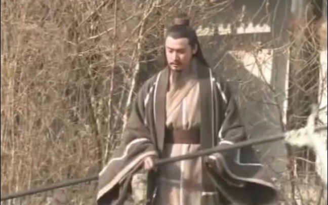 军师,有话好好说,快把手里的家伙放下!