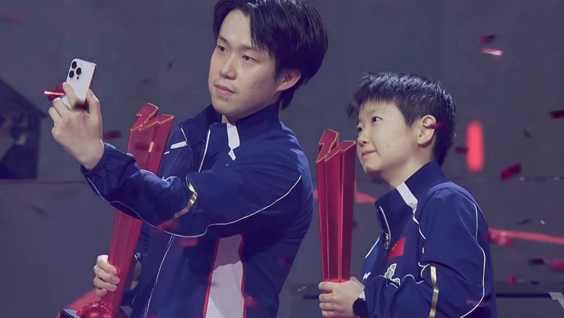 【WTT新加坡大满贯】男单颁奖典礼 莎头再次顶峰相见 画面过于美好！