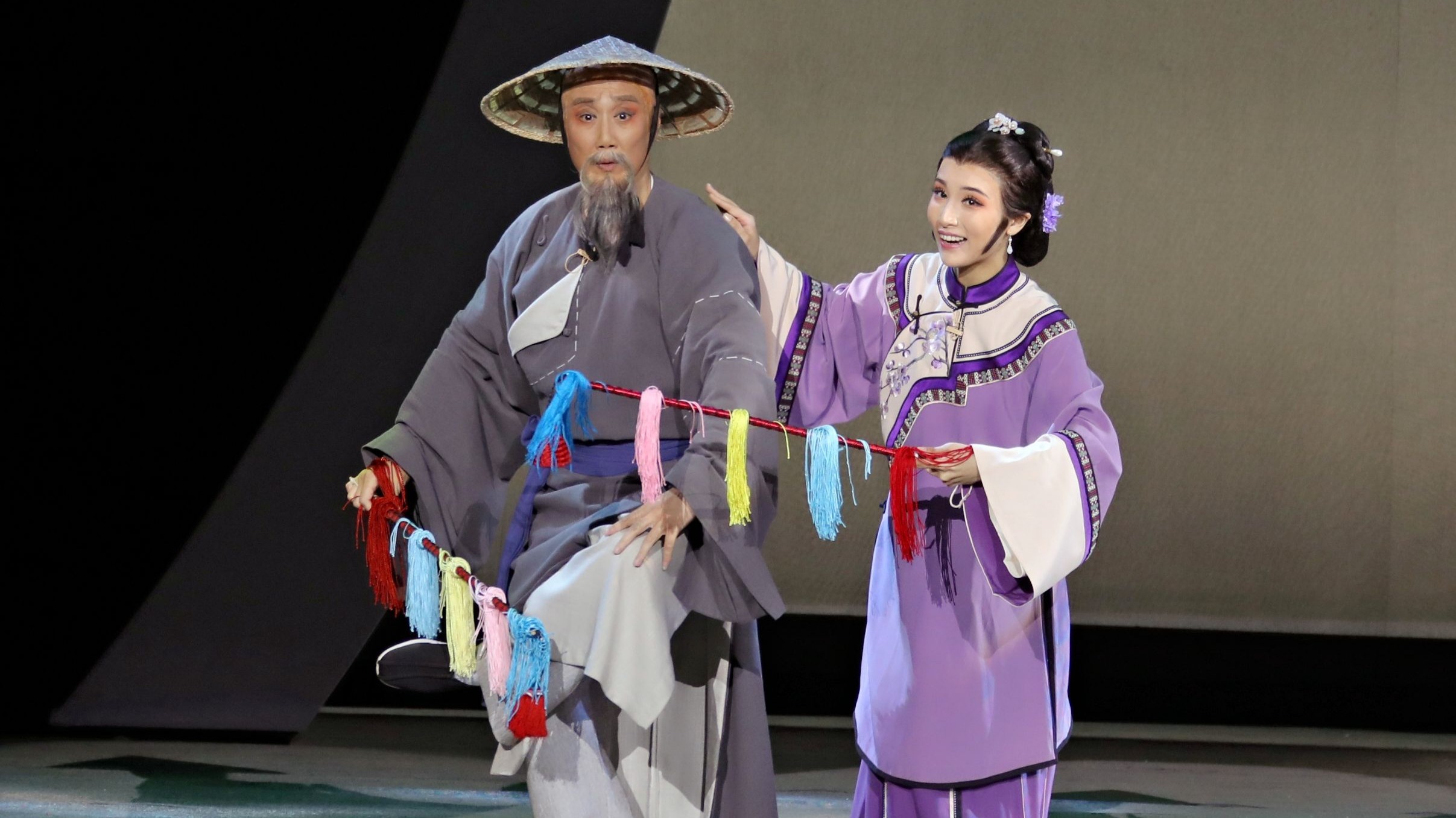 《郑板桥》当年两袖拂清风