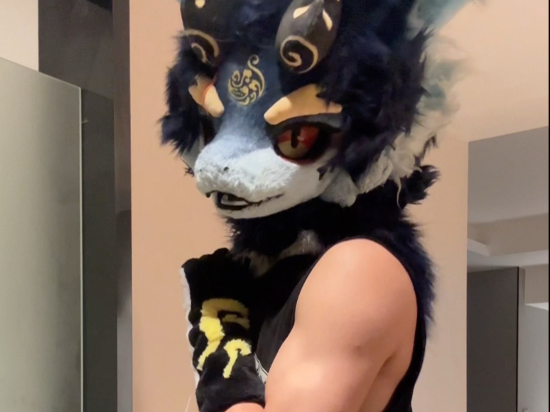 没出息 逗你一下 你就爱上了