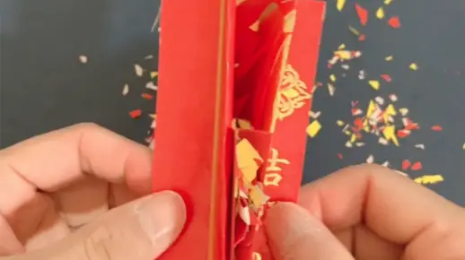 亲子手工第68集，一个小红包变身小礼花玩具，一起来做吧