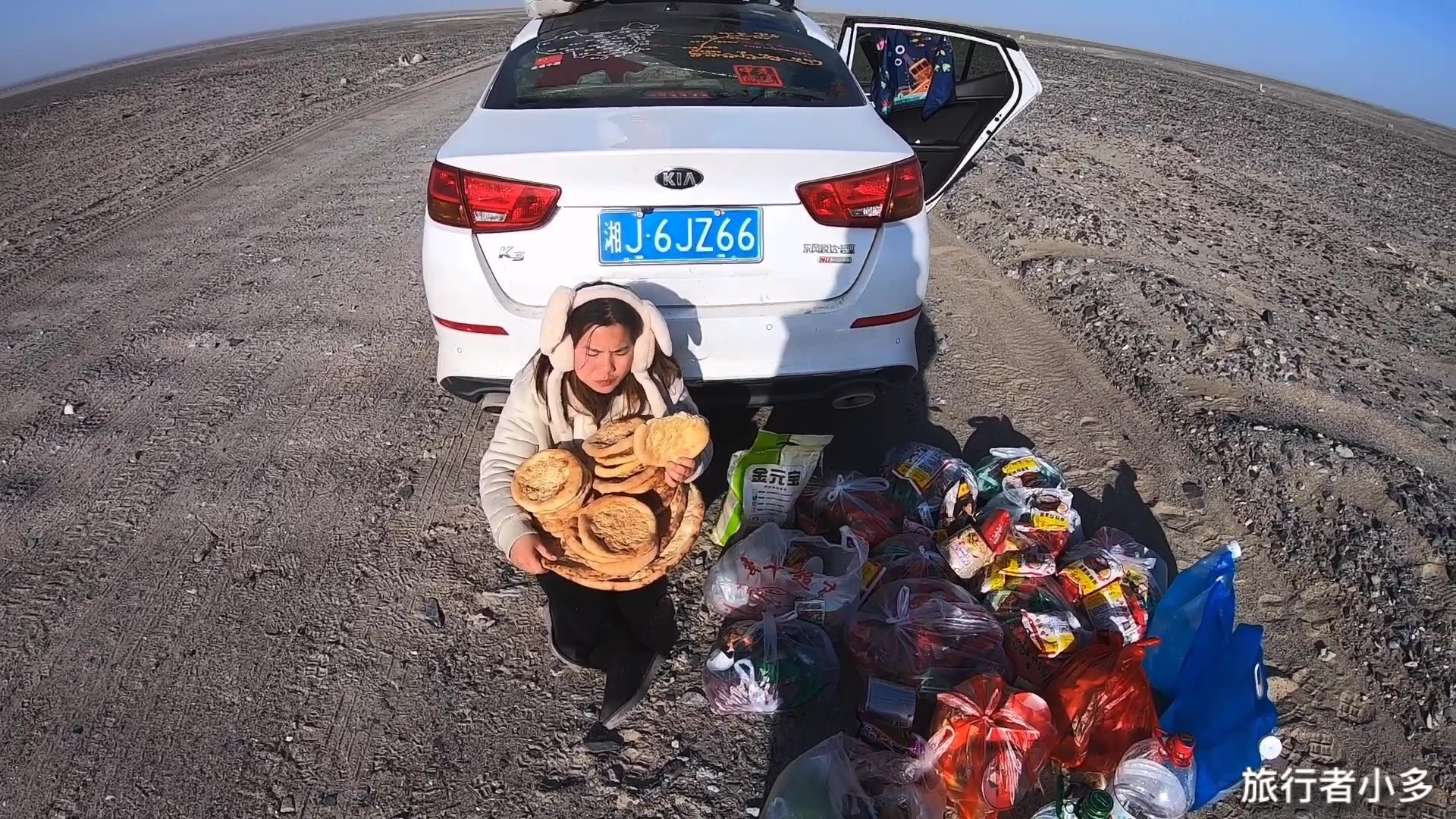 自驾夫妻单车无后援穿越罗布泊，买了15天的补给，不怕饿肚子！