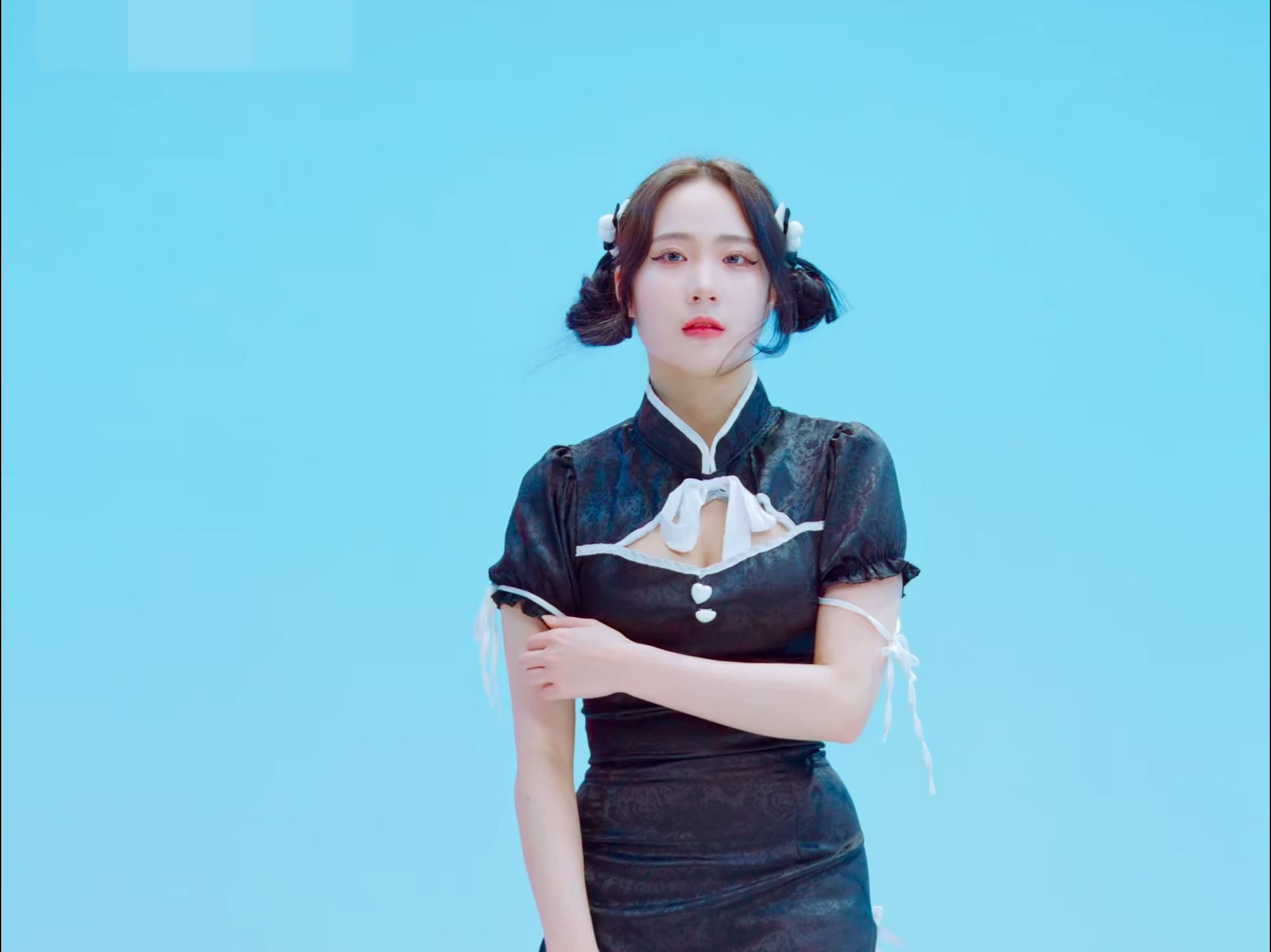 Jung In WE GO Black Cheongsam