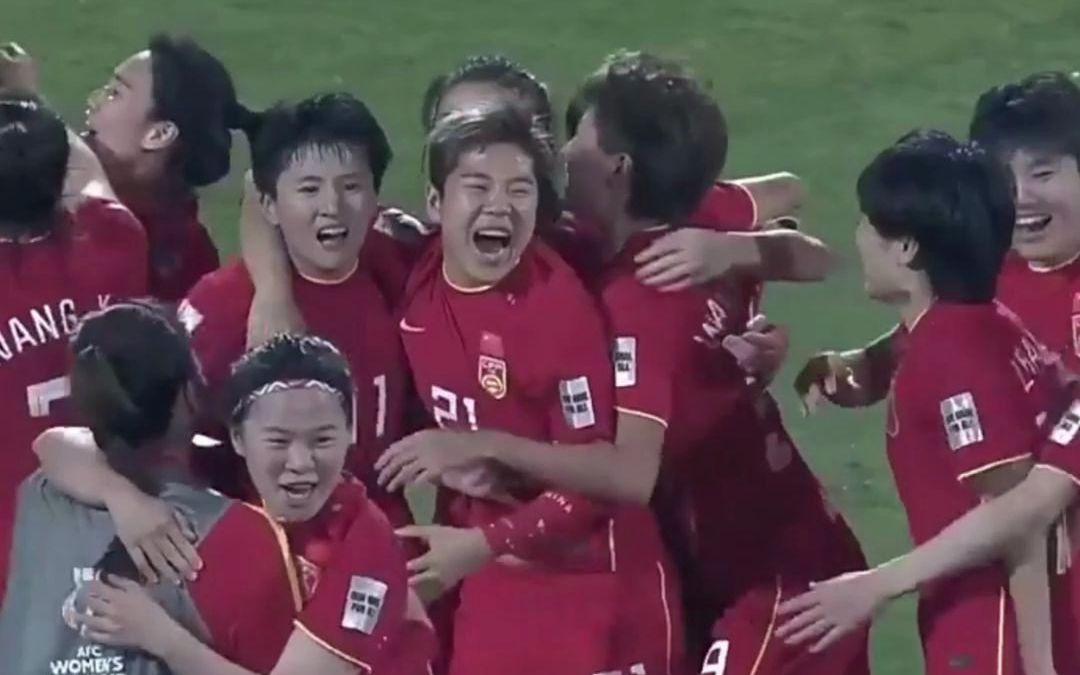 今晚，东亚杯四强赛，中国女足将与日本队争夺冠军！一起回顾年初女足亚洲杯中国队面对日本队的精彩表现，为女足姑娘们加油！