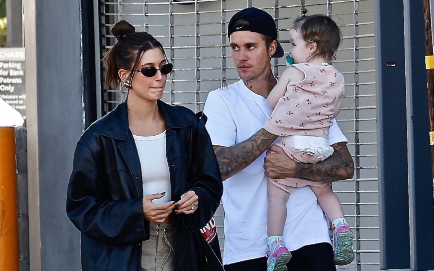 20220930｜Justin Bieber、Hailey、Alaia 和 Iris在加利福尼亚州 Studio City。 