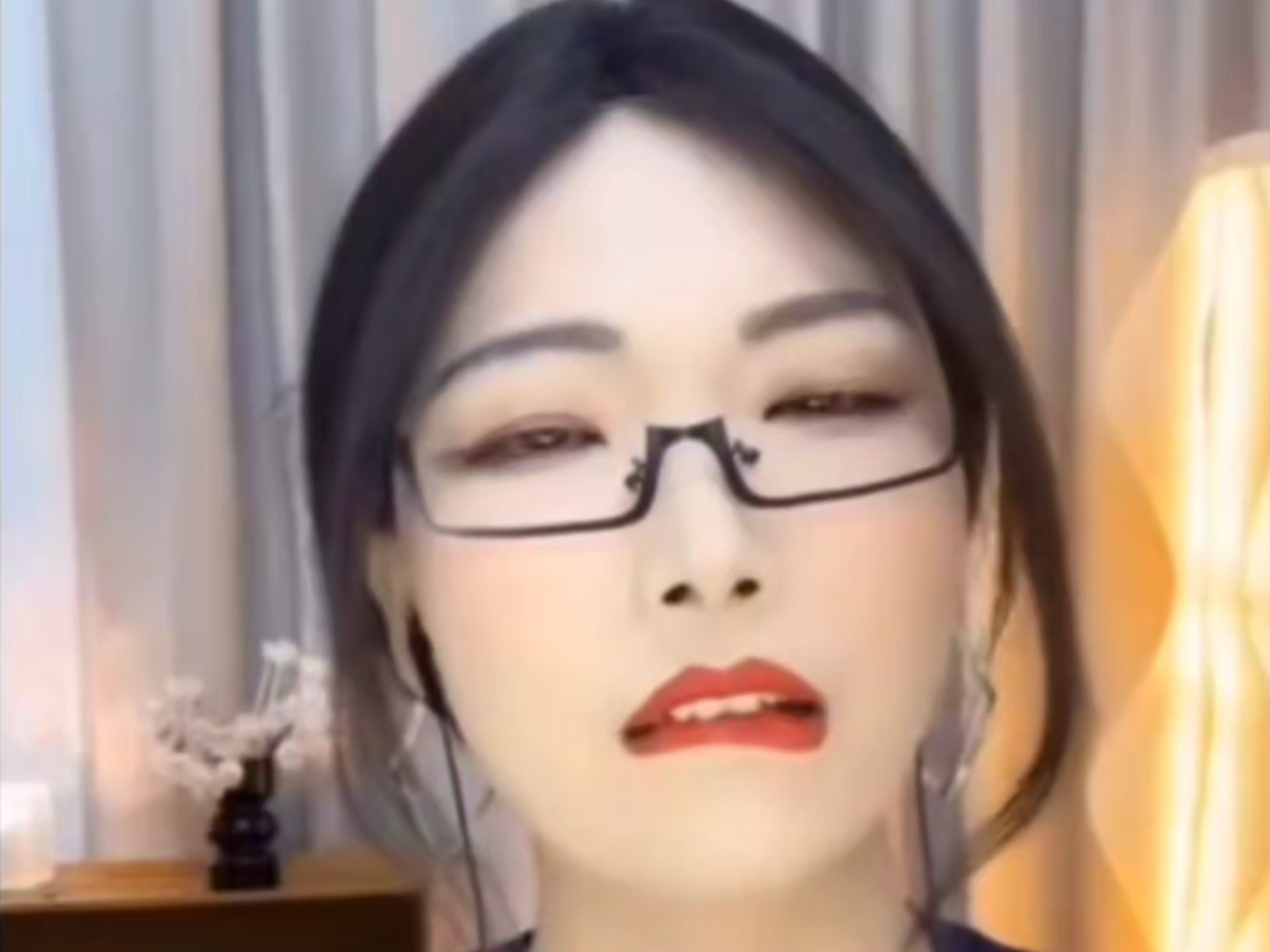 【dy芥末姨姨】捣蒜舞，表情太有味道了