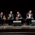 英国大不列颠乐团 尤克里里 在深圳音乐厅弹奏 演唱黑豹乐队的《无地自容》