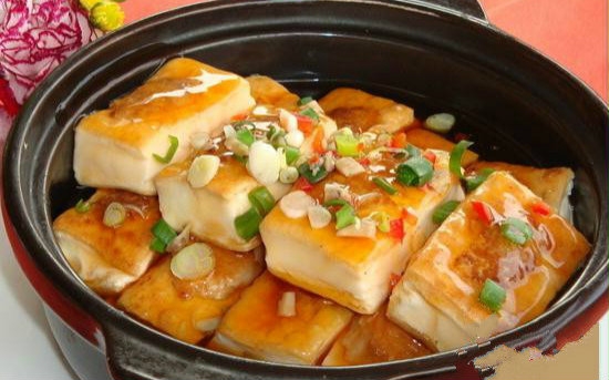【上海纪实频道/纪录片编辑室】品尝不一样的豆腐:八公山豆腐饺 酿
