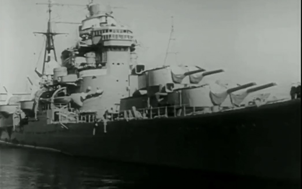 [历史影像]重巡洋舰足柄抵达德国基尔运河海军军港，与德国海军官兵互动