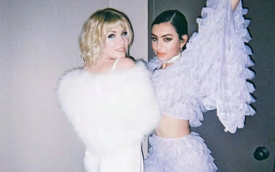 Charli XCX + Carly Rae Jepsen  Backseat Live HD (2018) Los Angeles El Rey Theat哔哩哔哩bilibili