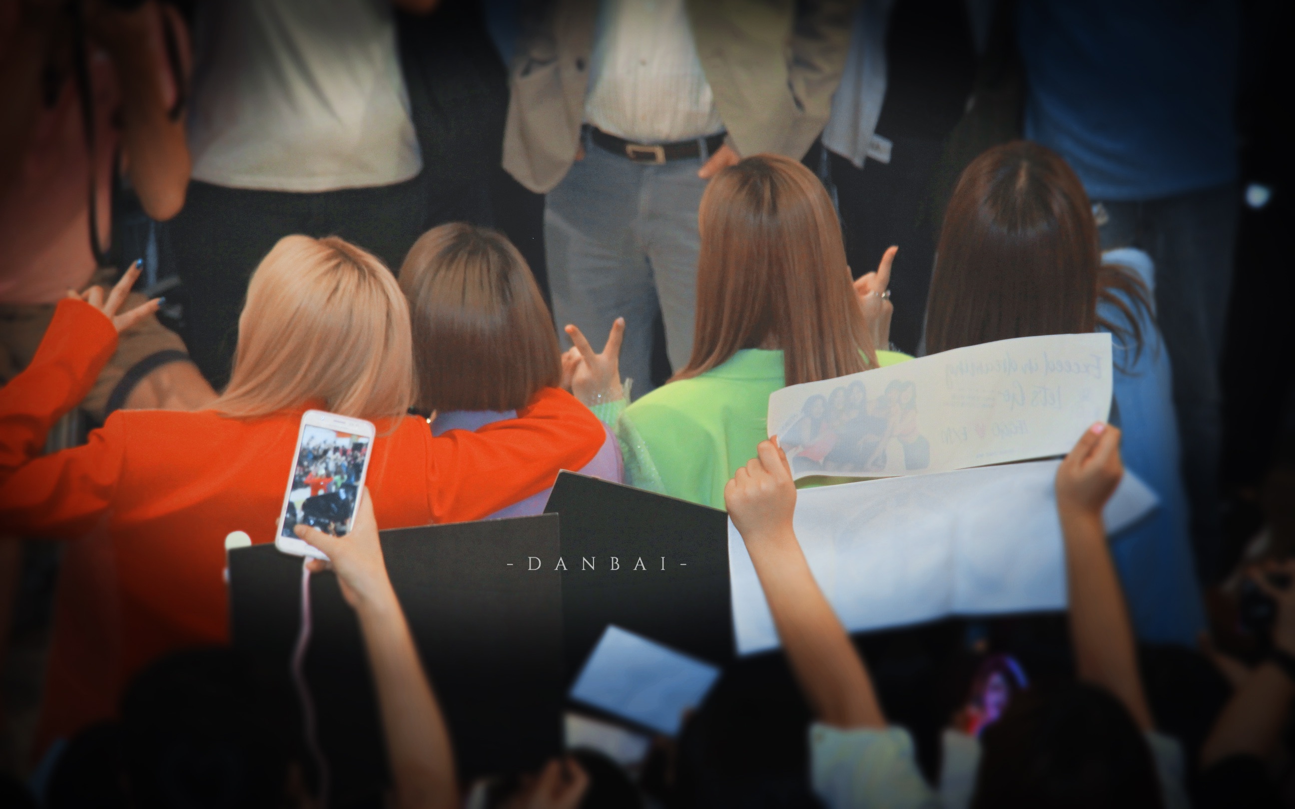 exid fm香港场 ah yeah 应援爆炸了!