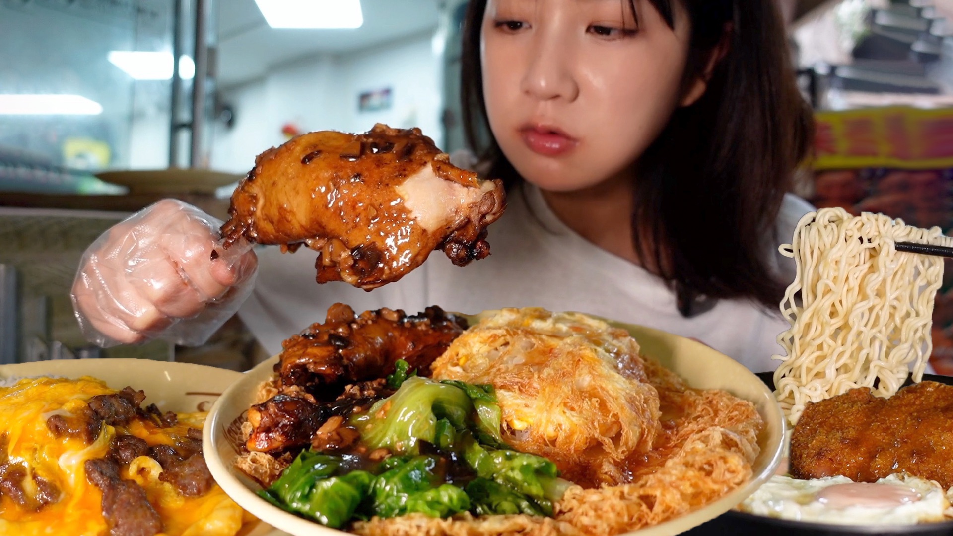 学校门口的平价茶餐厅，100元5份饭！谁不想急头白脸吃一顿五柳炸danm呢！