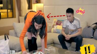 <em class="keyword">奚梦瑶何猷君</em>约会，<em class="keyword">奚梦瑶</em>露出性感大长腿，<em class="keyword">何猷君</em>的表情不自然了