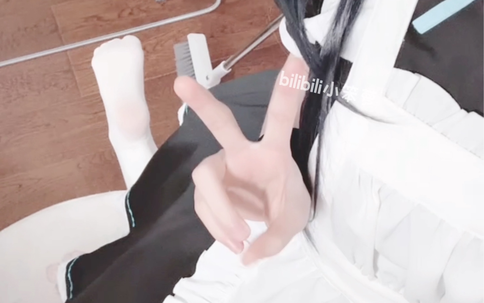 Maid Alice...bang bang click bang!