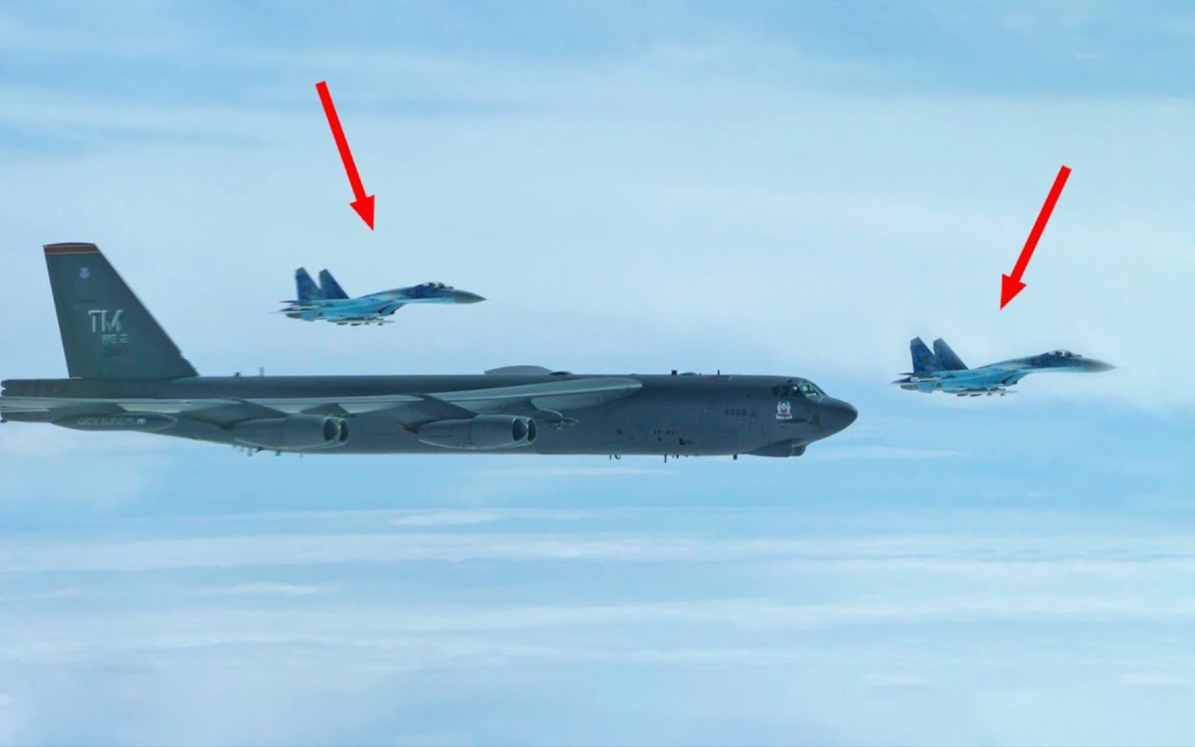Russian SU-27 intercepts US B-52 bomber in Black Sea, footage revealed
