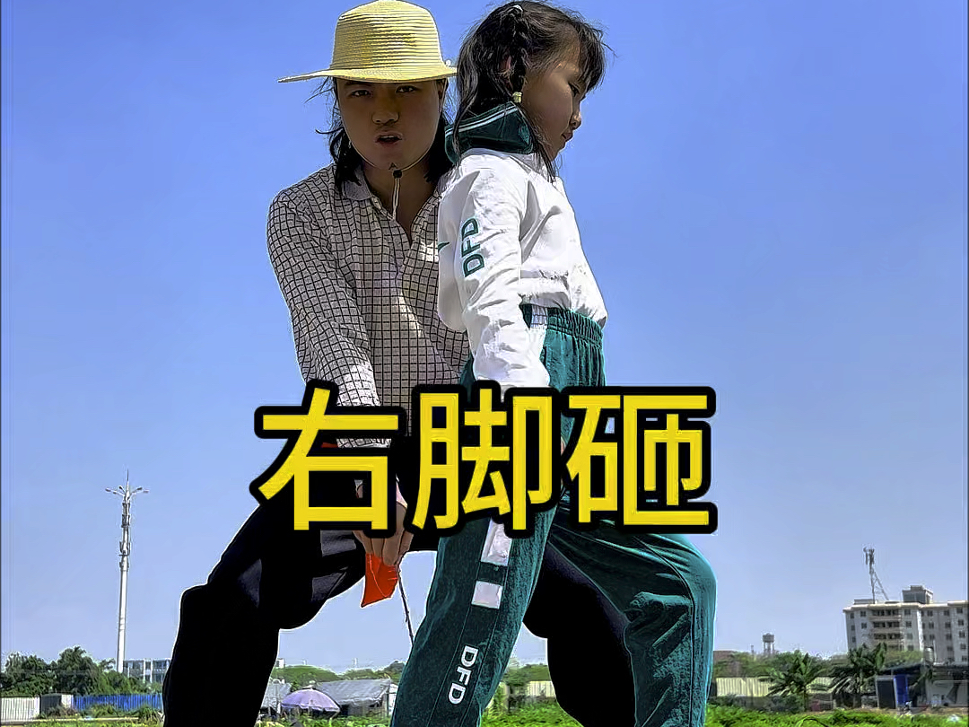 乡村田园教小学生走太空步的第二季#太空步#这就是街舞 #街舞#霹雳舞 #朱校长太空步教学视频