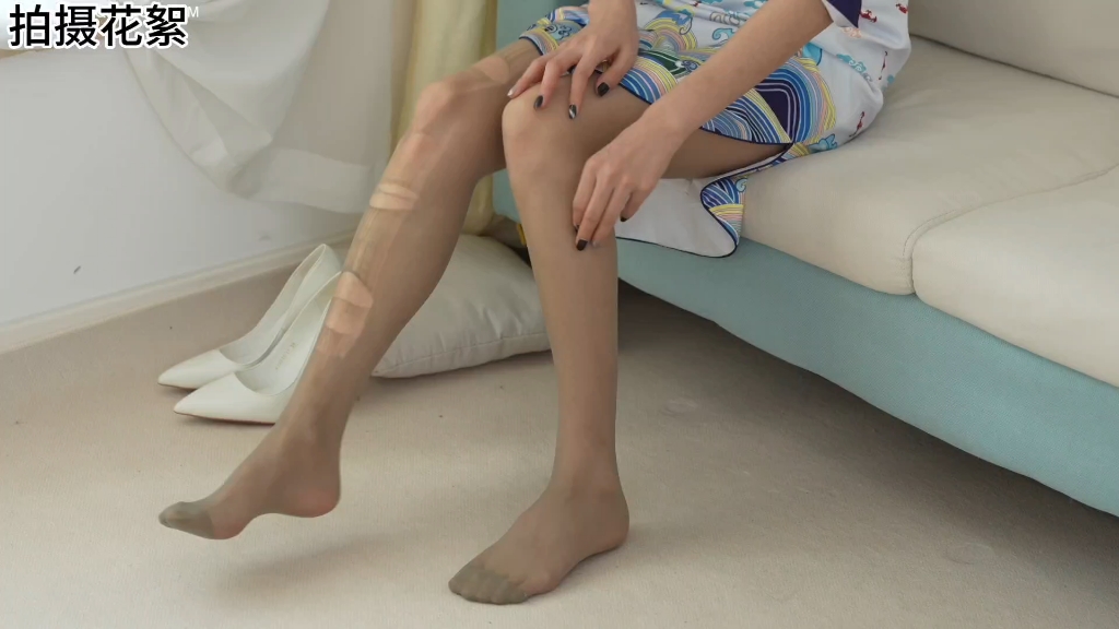 The quality of gray silk depends on how well it tears.