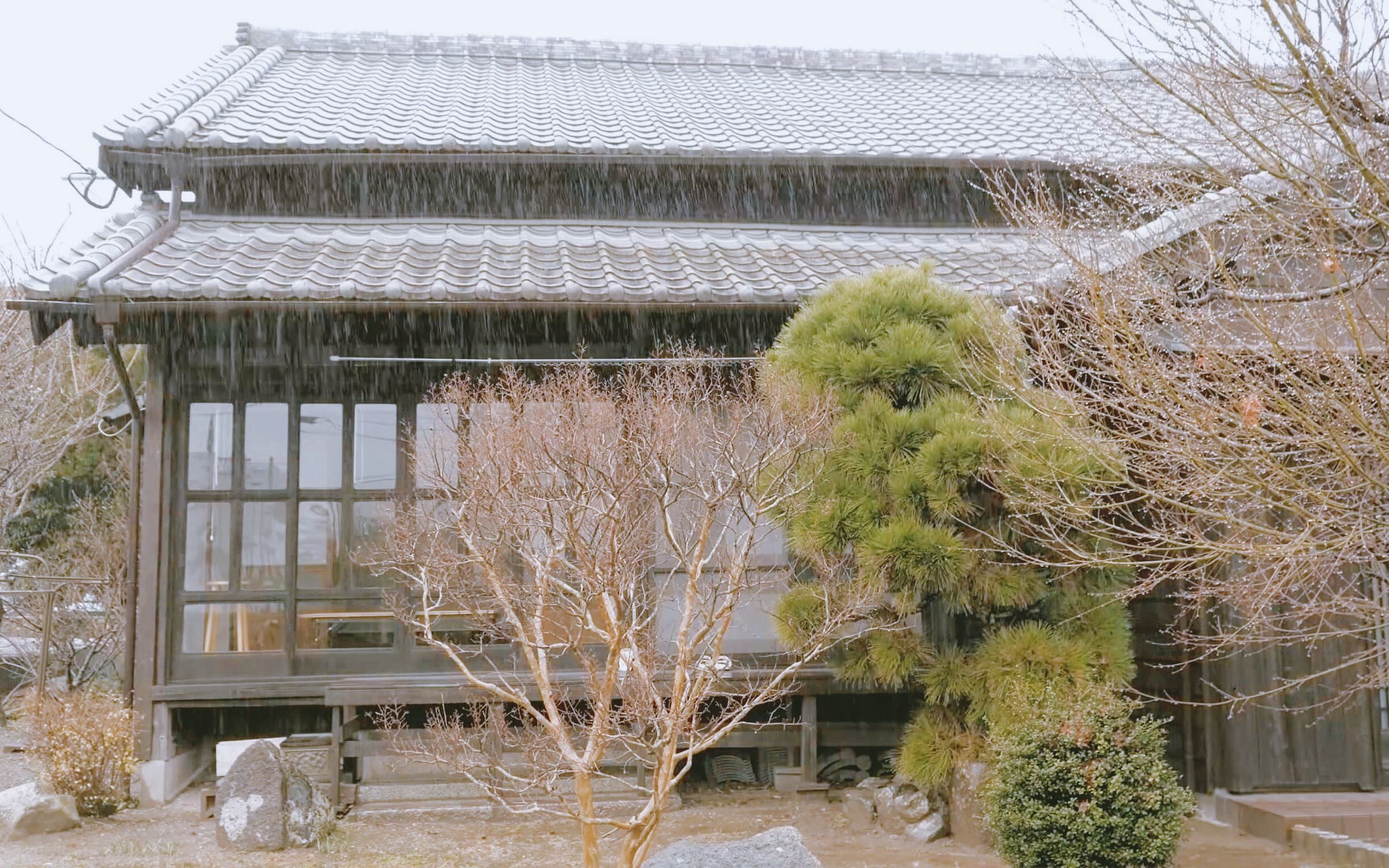 【老式民居里的生活琐事】在下雨天的享受方式,懒懒散散地享受着与世隔绝的时间 |简朴|雨天|日本 @迹录Fount哔哩哔哩bilibili