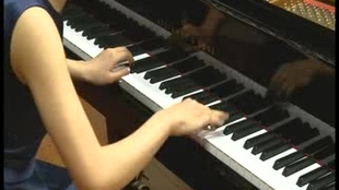 2020年上音钢琴四级曲谱_钢琴简单曲谱