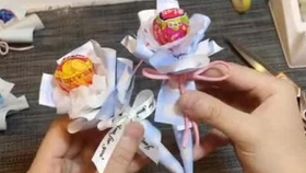 做手机壳的小哥哥 0c92488050ec1a2acf1b3c5d13e1961f9fb3d95e.jpg@280w_158h_1c_100q.jpg