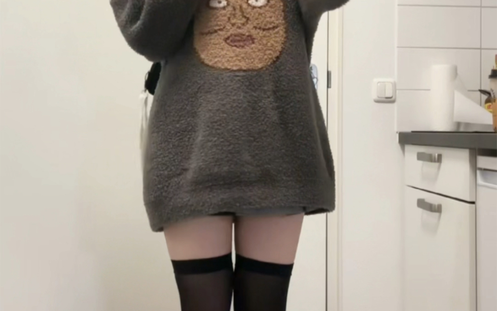 ☆~ (☆. ∂)