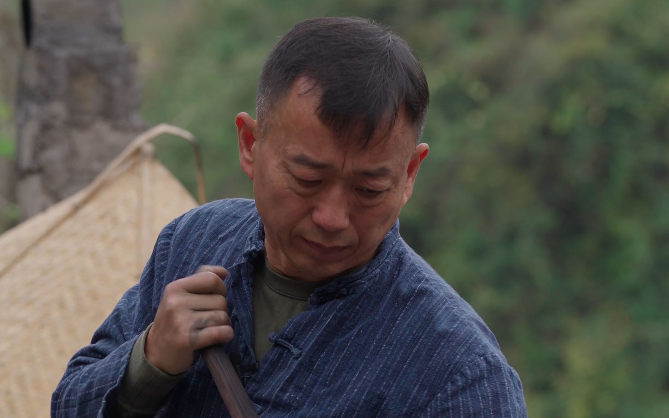 中国是世界上最早饲养家蚕，用其巢丝织绸的国家。-彭南科-彭南科-哔哩哔哩视频