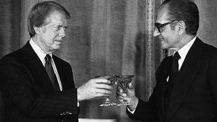 巴基斯坦火车起火致至少70人死亡 起火原因系煤气罐突然爆炸