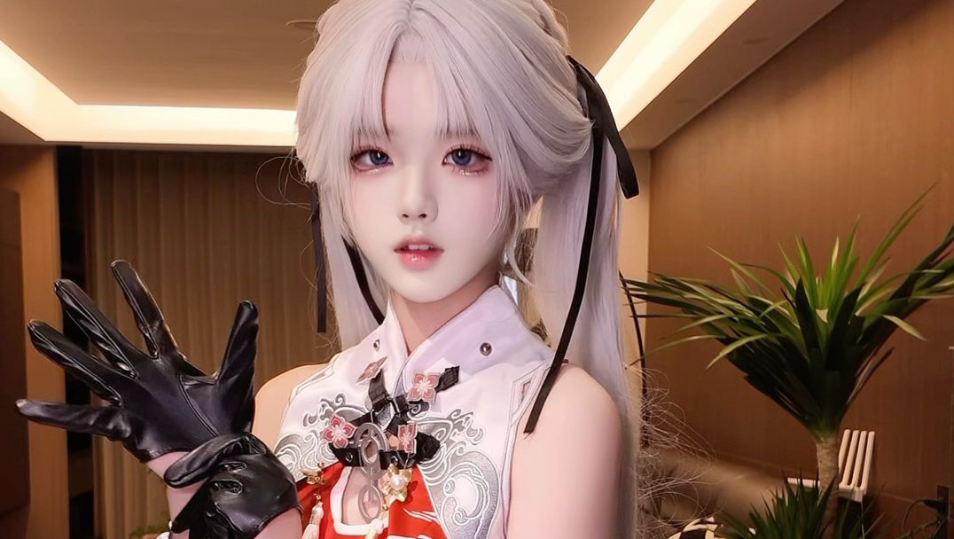 小莹儿冷脸萌