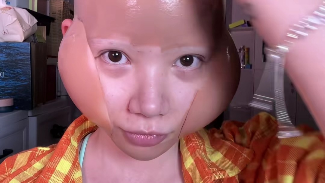 熊二仿妆…