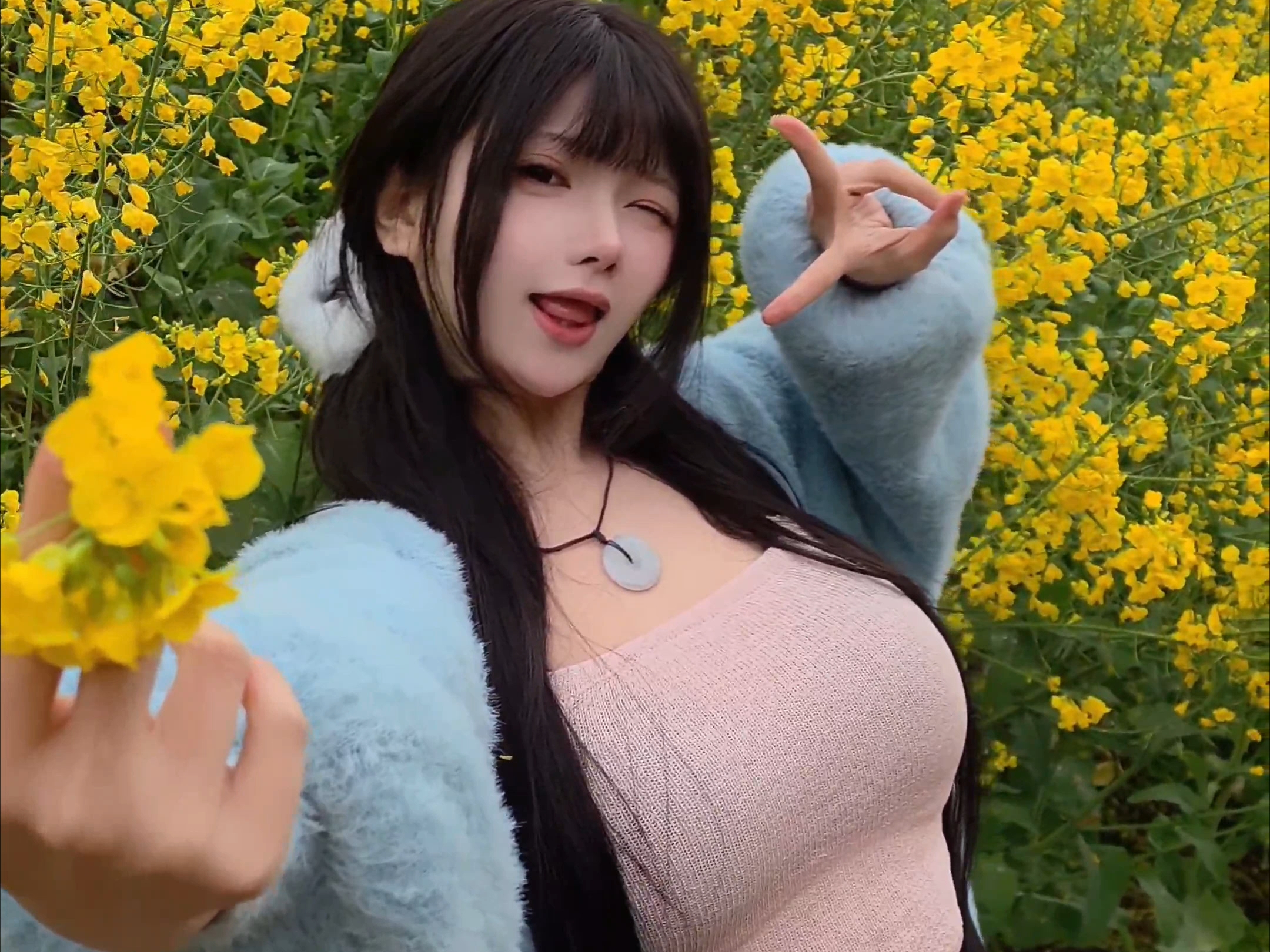 I’d like to find someone to date; autumn is the perfect time to go home and harvest the rapeseed.