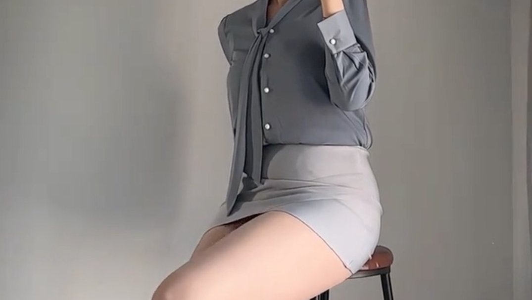 秘书为何这样？