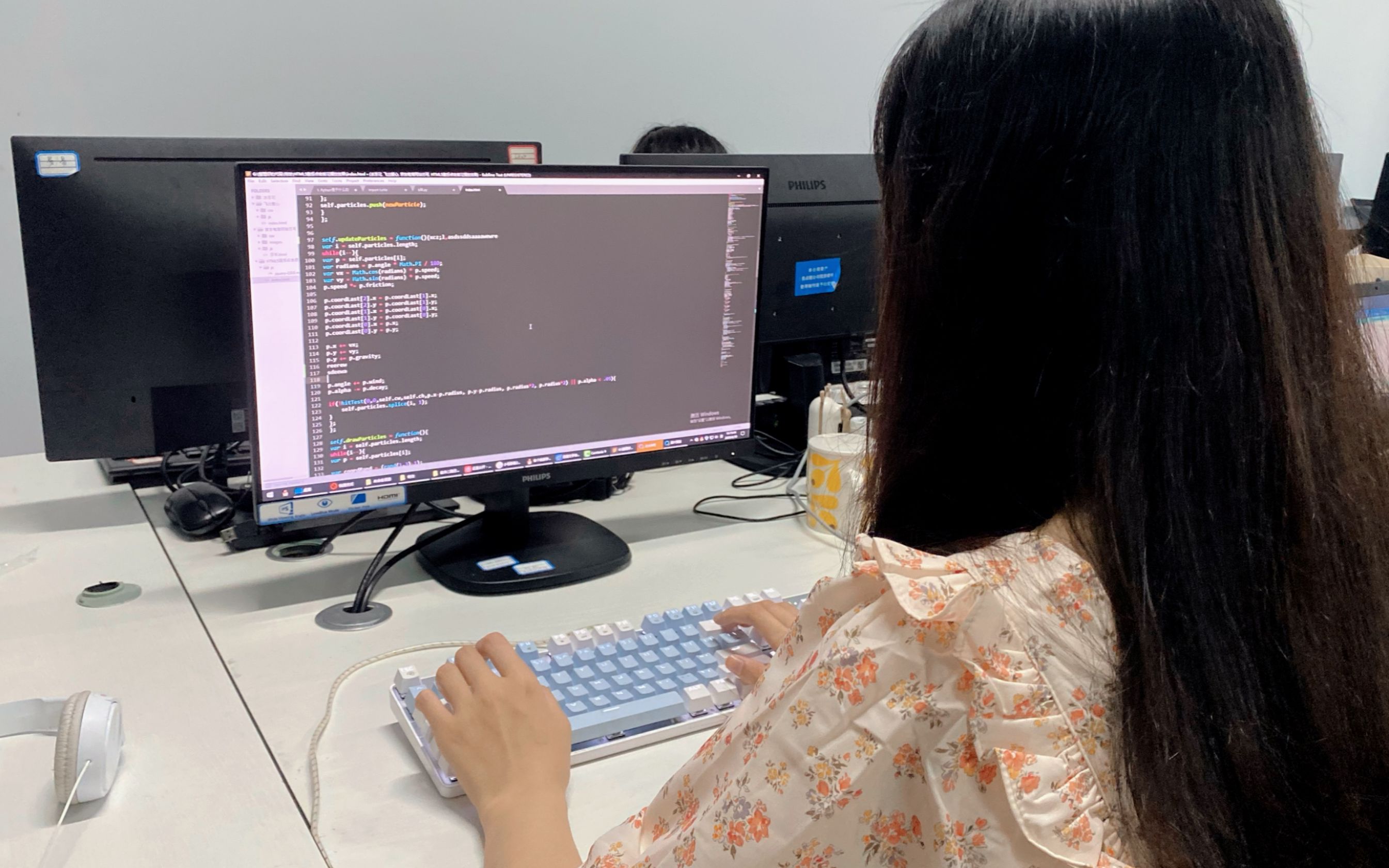 程序员大牛仅用一个小时就教会小白女朋友人工智能