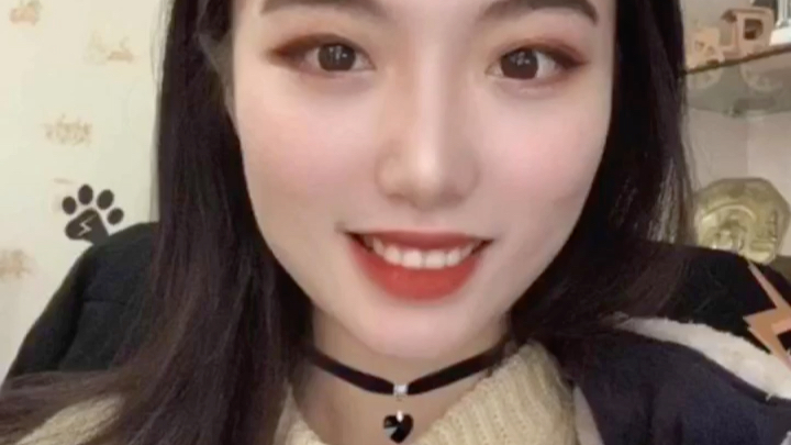 【女主播】主播小闵儿，听说今天是她的生日