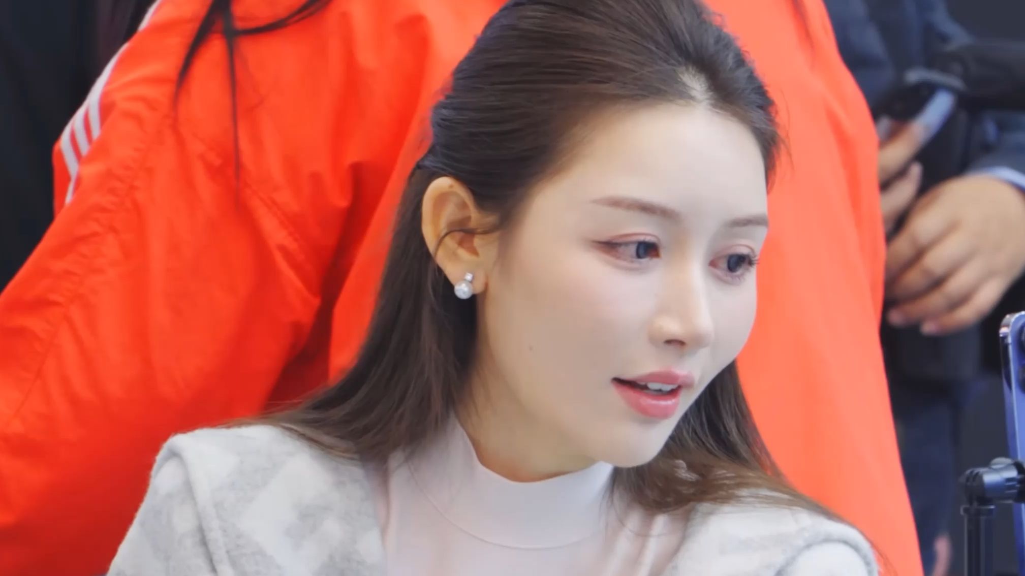 露脚趾，一字带高跟。车模敏敏，大湾区车展，4K无美颜摄影