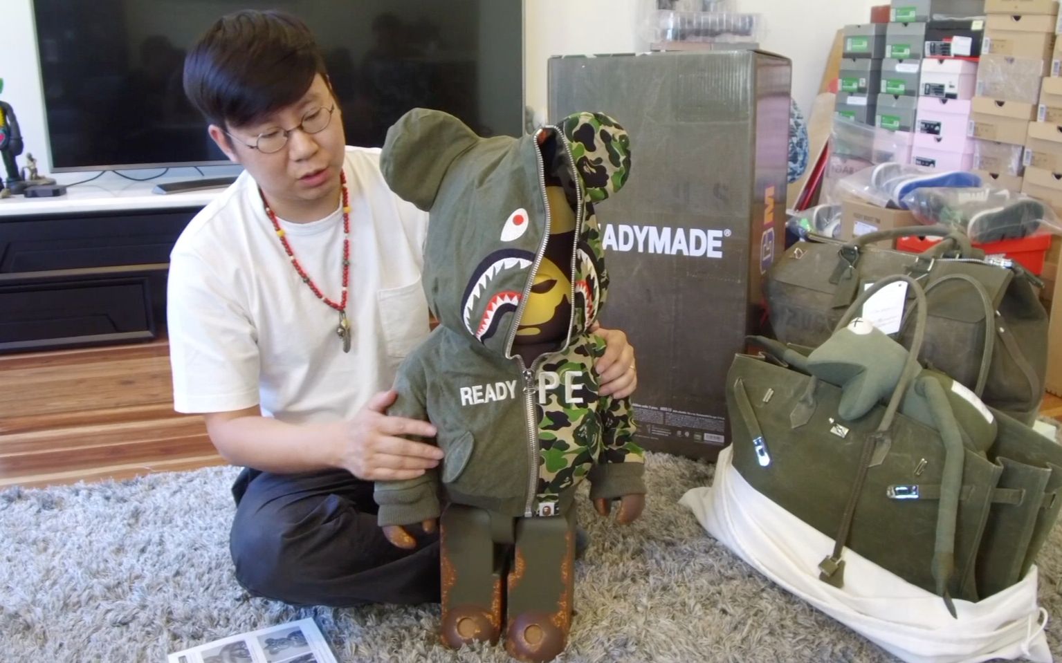 Readymade Bearbrick_哔哩哔哩_bilibili