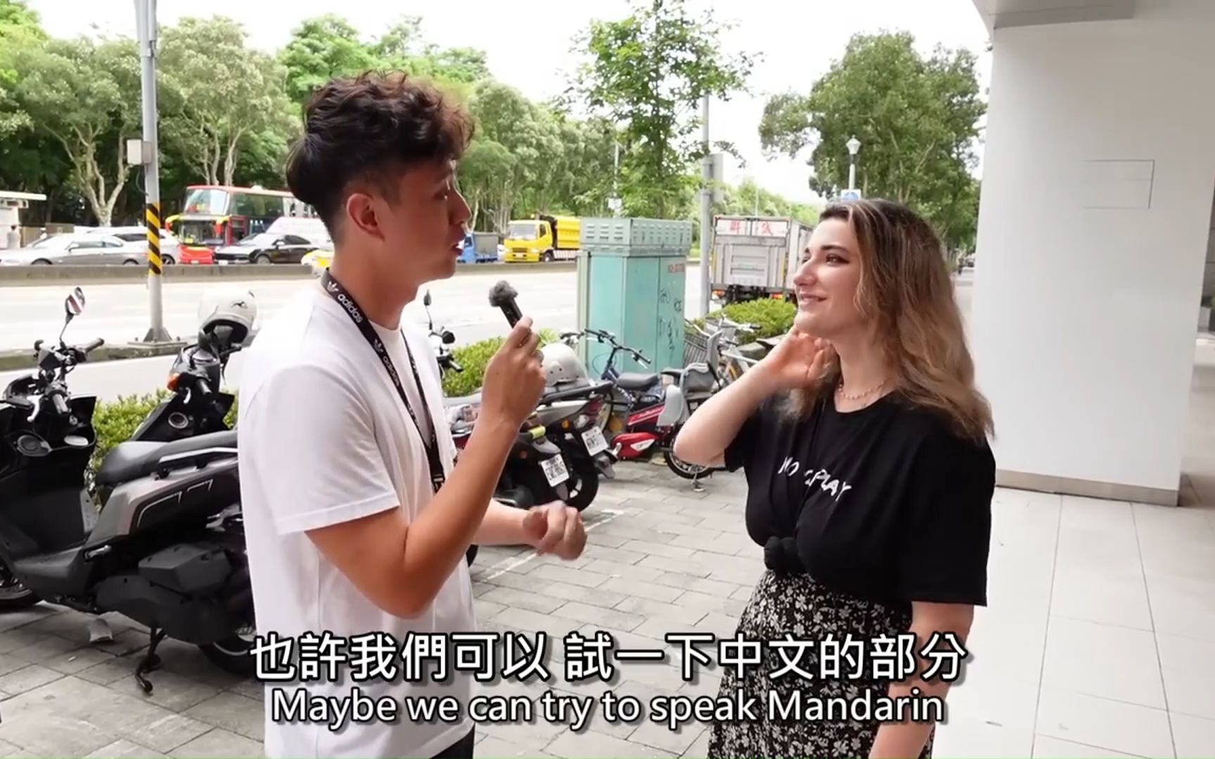 台湾人采访老外:你为何来台湾省学习更困难的繁体中文呢？