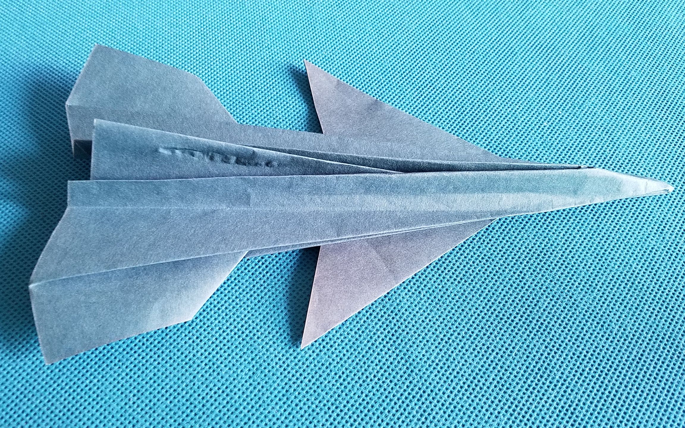 【折纸王子】纸飞机f16战斗机 讲解详细 简单易学 给孩子做玩具