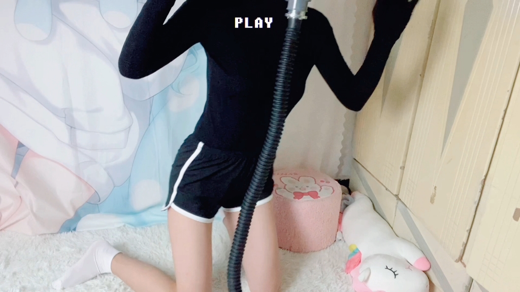 Handsome only likes Mei, not me, the clown.