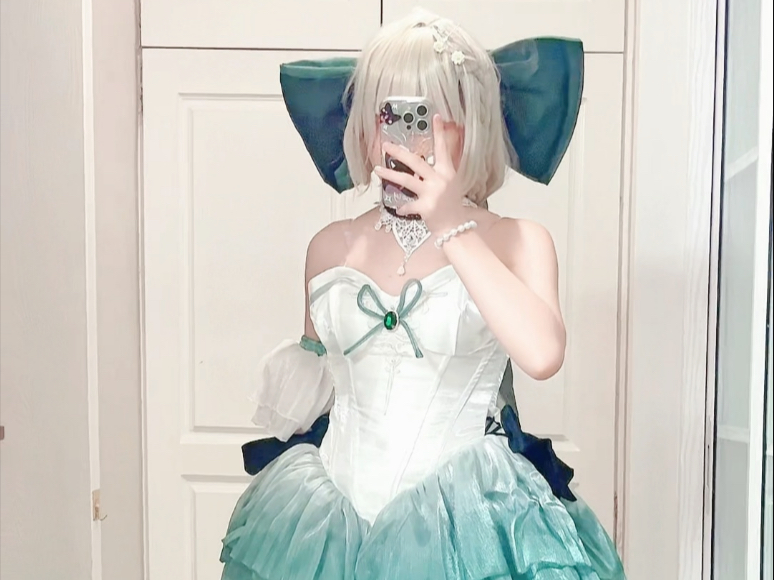 Cat ^>⸝⸝⸝⸝<^੭ﾞ