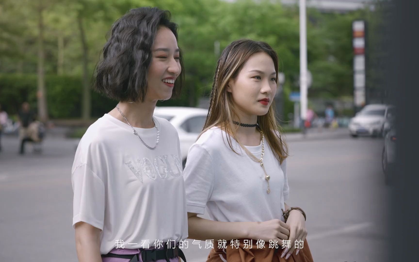 华为最新广告：你赞美过别人吗？