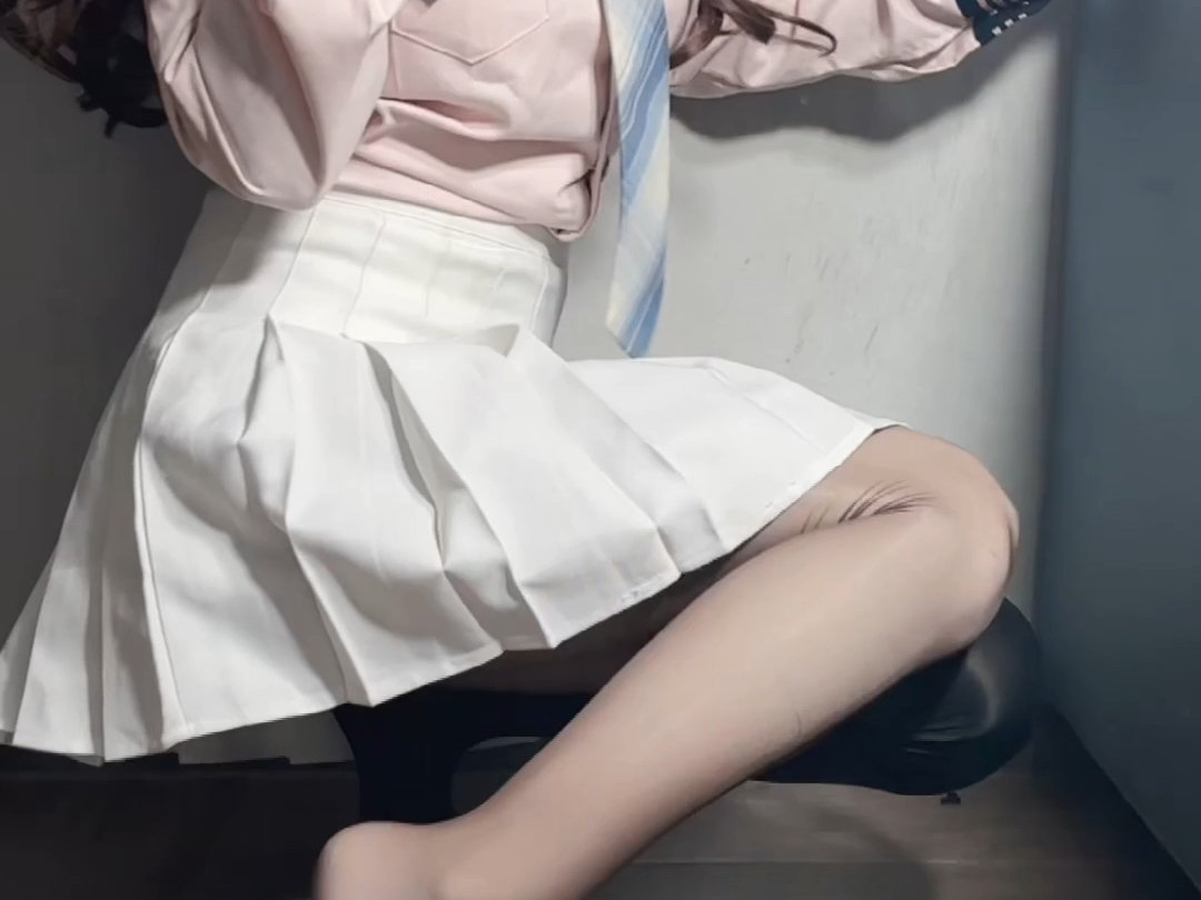 [CHEUKY SILENCE] The video has been packaged, welcome to watch it!